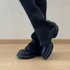 Artículos en stock, forro de felpa, punta redonda de 6 cm, estilo británico, primavera y otoño, 26 estilos nuevos, empalme retro, apertura profunda, sin cordones, versátiles, zapatos pequeños de cuero