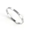Pulsera de Diamantes Estilo Ins Transfronteriza, Joyería Ligera de Trébol de Cuatro Hojas de Moda Autoproducida, Accesorio Personalizado de Lujo y Gama Alta