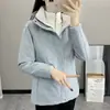 Chaqueta para Mujer Nueva Primavera y Otoño 2025 Desmontable Delgada para Exteriores Resistente al Viento e Impermeable Moderna Ropa de Viaje para Montañismo