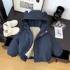 Jaqueta infantil com capuz de algodão com forro de fleece, estilo inverno 2026, unissex, com orelhas de coelho, cor sólida, espessada