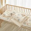 Colcha Infantil Clase A Ropa de Cama de Tres Piezas para Jardín de Niños Colcha de Frijol Colcha de Primavera y Otoño Manta de Frijol Almohada