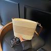 Bolsa de Palha Tecida para Mulheres 2026 Nova Tendência Moda Design de Nicho Bolsa Transversal Saco Versátil Bolsa de Praia
