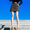 Falda Corta Retro de Gamuza de Cintura Alta Adelgazante para Mujer, Nuevo Estilo Otoño e Invierno, Versátil Falda Corta de Línea A que se Ajusta a la Cadera A8053-2