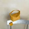 Bolsa de Axila de Nicho de Luxo Bolsa Tecida Feminina 2026 Nova Bolsa Simples de Balde Versátil Bolsa de Ombro Único para o Dia a Dia