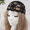 Touca de Crochê Feita à Mão com Renda Floral Vazada e Pingente de Pérola, Chapéu de Malha Renda Estilo Vintage, Acessório de Cabeça de Nicho para Fotos
