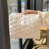 Saco de armazenamento acolchoado com tema de coelho MAY para travessia de fronteira, bolsa de cosméticos de grande capacidade, bolsa de mão, bolsa de higiene pessoal portátil para mulheres