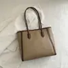 Bolso Tote Bandolera Retro de Gran Capacidad para Mujer 2025 Invierno Nuevo Estilo Coreano Moda Bolso de Hombro Moderno Versátil Bolso de Axila