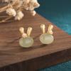 Pendientes Live Celebrados en Internet con Artículos Mismo Estilo Diseño Estilo Corte Chapados en Oro Sintético Jade Hetian Conejo Perla Pendientes de Botón