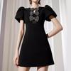 Vestido de Diseño Negro con Mangas Abullonadas Verano 2026 Estilo Hepburn Elegante Cintura Ceñida Vestido de Línea A para Figuras Pequeñas 1774
