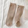 Calcetines de otoño estilo Miu para mujer, calcetines apilados de media pierna, estilo japonés, calcetines de placa recta para mujer, calcetines finos de algodón color caramelo.
