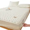 Capa de Cama Acolchoada com Enchimento de Algodão de Xinjiang Amigável à Pele Capa de Colchão Acolchoada Personalizada Capa de Cama Acolchoada Cama