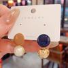 Aretes de tuerca de perlas irregulares con exquisito esmalte goteado estilo coreano para mujer, diseño de nicho, aretes de personalidad, aguja de plata, aretes estilo frío