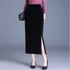 Elegante falda lápiz de terciopelo para mujer, nueva colección de otoño, adecuada para el trabajo, de longitud media, efecto adelgazante