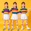 Conjunto de Actividad Escolar para Niños de 2 a 18 Años Camiseta Arcoíris Pantalones Rojos Conjunto de Cuatro Piezas Ropa para Actuación Escénica para Estudiantes de Primaria y Secundaria