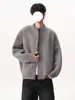 Jaqueta Cardigan Tricot Patchwork Xadrez Falso Duas Peças para Homem, Marca Tendência, Outono e Inverno, Caimento Solto, Retrô, Versátil, Suéter Casual com Botões