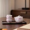 Juego de té de kung fu de cerámica portátil de viaje con tapa, cuenco, dos tazas, pintado a mano, color rosa bajo cubierta, bolsa de almacenamiento para taza de té