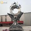 Paisagismo urbano ao ar livre escultura em aço inoxidável praça jardim design abstrato plástico reforçado com fibra de vidro fabricantes fazem ornamentos decorativos