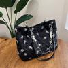 Bolsa de grande capacidade para mulheres 2024 Four Seasons Nova bolsa de lona jacquard estilo ocidental bolsa de ombro para todos os tipos de combinações