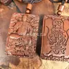 Colgante Emperador Zhenwu Colgante de Madera de Azufaifo Golpeada por Rayo Natural Amuleto de Cultura Taoísta de la Montaña Longhu Colgante de Joyería de 4*6cm