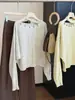 Elegante suéter de punto con un hombro, cuello halter abotonado para mujer, nueva colección de otoño, corte holgado, mangas murciélago, top pullover sin hombros