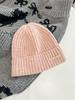Chapéu de lã de vaca de seda/boniu grande cabeça feminina outono e inverno metal padrão chapéu frio all-match solto quente chapéu de malha moda