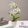 Lirio de Fuego de Tres Cabezas Pequeño Bonsái Flor Artificial Sala de Estar Estudio Flor Artificial Escritorio de Oficina Adornos de Plantas Artificiales