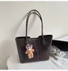 Bolsa Casual Retrô Feminina de Grande Capacidade Nova Outono e Inverno Versátil Bolsa de Ombro Bolsa de Aula para Estudante Universitário Bolsa Tote para o Trabalho