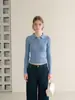 Moda estilo coreano: Blusa de tricô feminina azul de manga longa com gola polo para o início do outono, top elegante e que afina o corpo com decote V