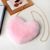 2026 Nueva Cadena para el Día de San Valentín Bolso de Peluche en Forma de Corazón para Mujer Bolso Cruzado Pequeño de Peluche en Forma de Corazón Durazno para Mujer