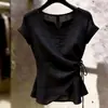 Top Negro de Manga Corta Estilo Coreano Ligeramente Maduro para Mujer Diseño para el Trabajo Cintura Fruncida con Cordones Irregular Nuevo Llegado Verano 2026