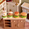 Hamburguesa de Dibujos Animados Transfronteriza Miniatura de Resina Juguetes de Comida Figuras Lindas Decoraciones para Casa de Muñecas Cocina Accesorios DIY de Pegamento de Crema