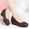 2026 Novos Sapatos Femininos de Outono com Sola Macia, Bico Redondo e Salto Baixo, Antiderrapantes, Plataforma, Confortáveis, Versáteis, para Trabalho, para Mães