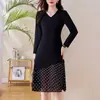Vestido Feminino Plus Size Elegante Preto de Manga Longa com Patchwork de Bolinhas 2026, Efeito Emagrecedor