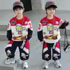 Ropa infantil de Ultraman para niños, nuevo modelo otoño 2026, conjunto de otoño infantil, sudadera genial estilo coreano para niños pequeños