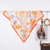 Bufanda de Seda Retro Estilo Coreano Versátil Tacto de Alta Gama Bufanda Cuadrada Estampada de Seda Artificial Chal para Atar al Cuello Bufanda Cuadrada Pequeña Pañuelo para la Cabeza Bufanda Mujer