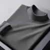 Camiseta básica de terciopelo de doble cara con cuello semi-alto para otoño e invierno, moderna y engrosada, camiseta de manga larga cálida ajustada para hombre