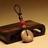 Chaveiro Artesanal de Agarwood Natural Pingente da Paz Enfeite para Pendurar no Carro Chaveiro com Cordão para Homens e Mulheres com um Toque de Luxo