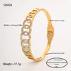 Design Criativo Personalizado Tendência Recorte Totalmente Cravejado com Diamantes Padrão Geométrico Redondo Joia de Mão Europeia e Americana Pulseira de Aço Titânio Dourado