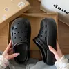 Mismo Estilo Xiaohongshu Zapatos Azules de Estrella de Mar con Suela Gruesa y Agujeros Más Vendidos EVA para Dormitorio Estudiantil Cómodos Zapatillas Cerradas que Aumentan la Altura para Mujer