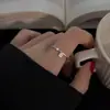 Anillo de Trébol de Cuatro Hojas para Mujer Diseño de Nicho Lujo Ligero Estilo Coreano Simple y Exquisito ins Alto Grado Estilo Mori Anillo para Dedo Índice de Moda