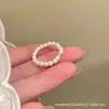 Anillo de Cuerda Elástica de Perro Lindo Perla Diseño de Nicho para Mujer Anillo Lindo de Moda Versátil