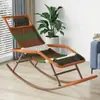 A fábrica de origem suporta a personalização de cadeiras de balanço para uso doméstico em varandas e pátios, adequadas tanto para o inverno quanto para o verão, e podem ser usadas para relaxar e dormir.