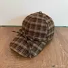 Boné de Baseball de Lã Xadrez Retro Estilo College para Mulheres Moda Outono e Inverno Versátil que Valoriza o Rosto Boné de Pato