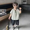 Conjunto de Verano con Estampado para Niños, Atuendo Casual Elegante de Dos Piezas para Niños, Ropa de Verano de Moda para Bebés al por Mayor
