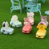 Carrinho Bate-Bate Desenho Animado DIY Criativo Tridimensional Enfeites de Carro Acessórios de Cola de Creme Acessórios de Resina Acessórios