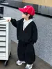 Conjunto de Ropa para Niños Estilo Universitario de Primavera y Otoño, Sudadera Casual Falsa de Dos Piezas Versión Coreana para Niños, Ropa Elegante para Bebés para Exportación