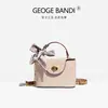 Nuevo bolso de hombro clásico para mujer de gran capacidad 2026 versátil nicho moda simple bolso cruzado