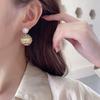 Pendientes Exagerados de Bola Redonda Estilo Europeo y Americano para Mujer, Pendientes de Botón Florales Coloridos de Zirconia Nicho, Joyería para Orejas de Alta Resistencia con un Toque de Lujo Ligero y Gama Alta