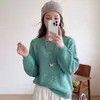 Suéter pullover de punto grueso de manga larga con hombros descubiertos y hilo de color estilo francés para mujer, nuevo top casual holgado de punto para otoño e invierno 2026