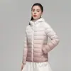 Nueva Chaqueta Ligera de Plumón de Terciopelo 90 para Mujer Otoño e Invierno Transfronteriza con Cuello Alto con Capucha Color Degradado Talla Grande Plumón de Pato Blanco